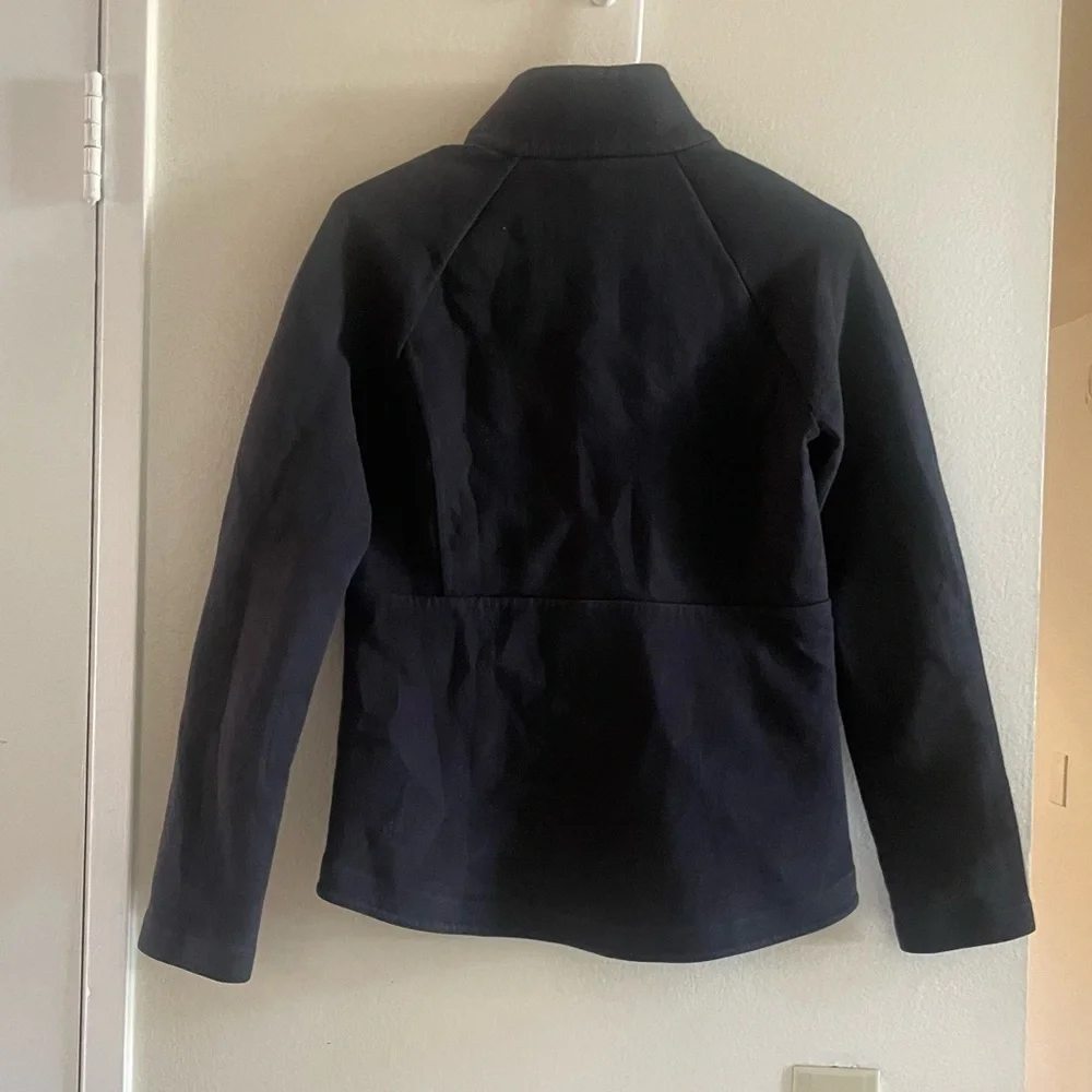Lululemon jacket size 2